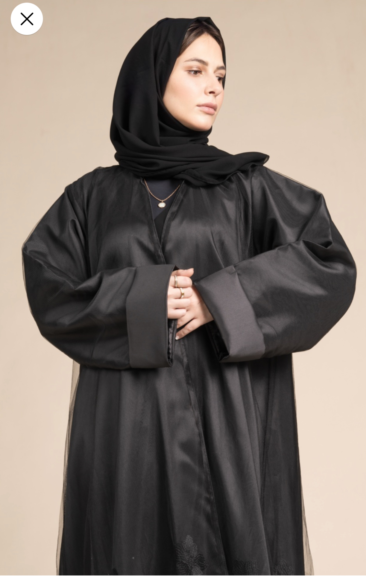 المودل / Hadeel Orabi