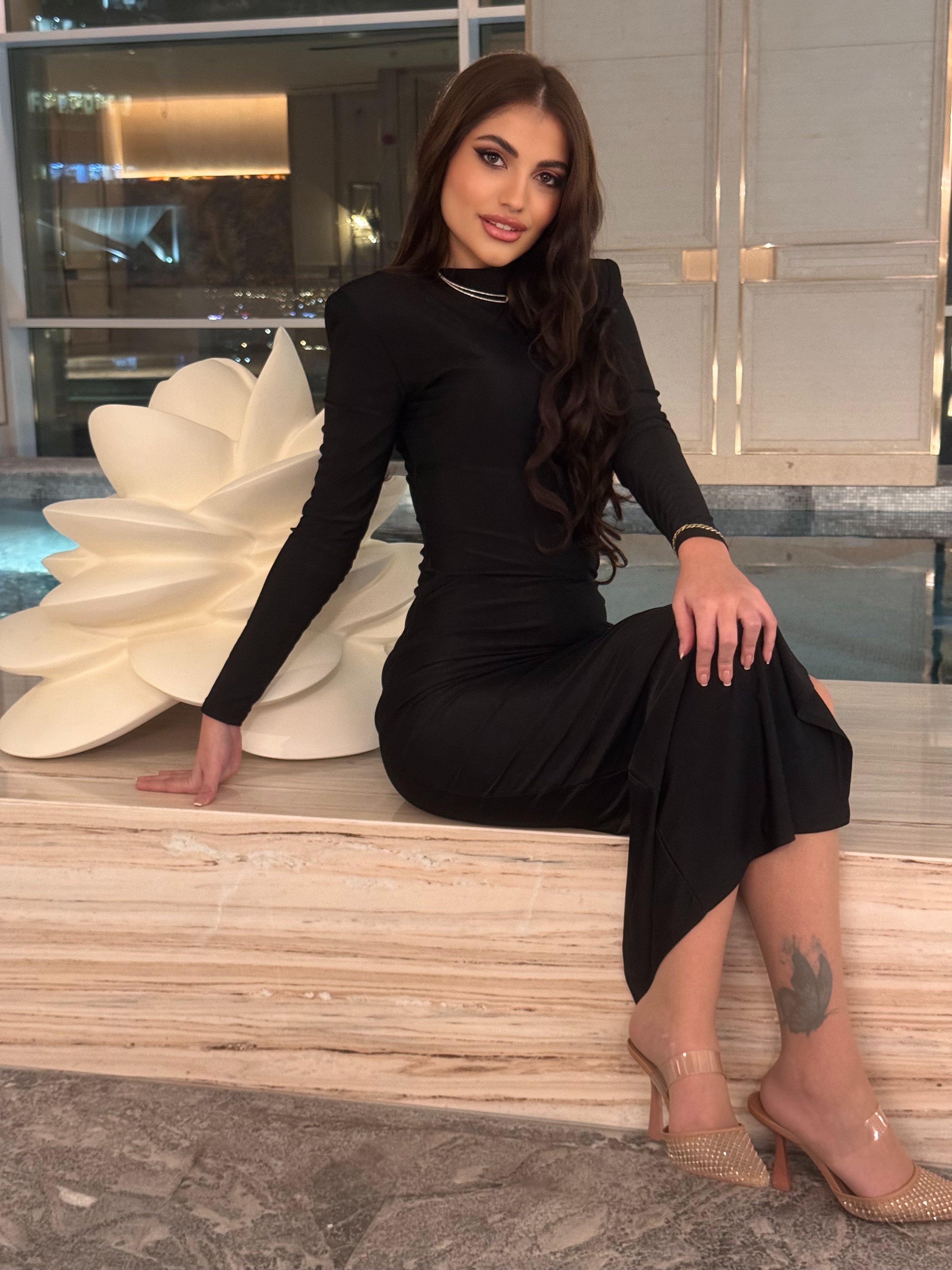 المودل / carla madi