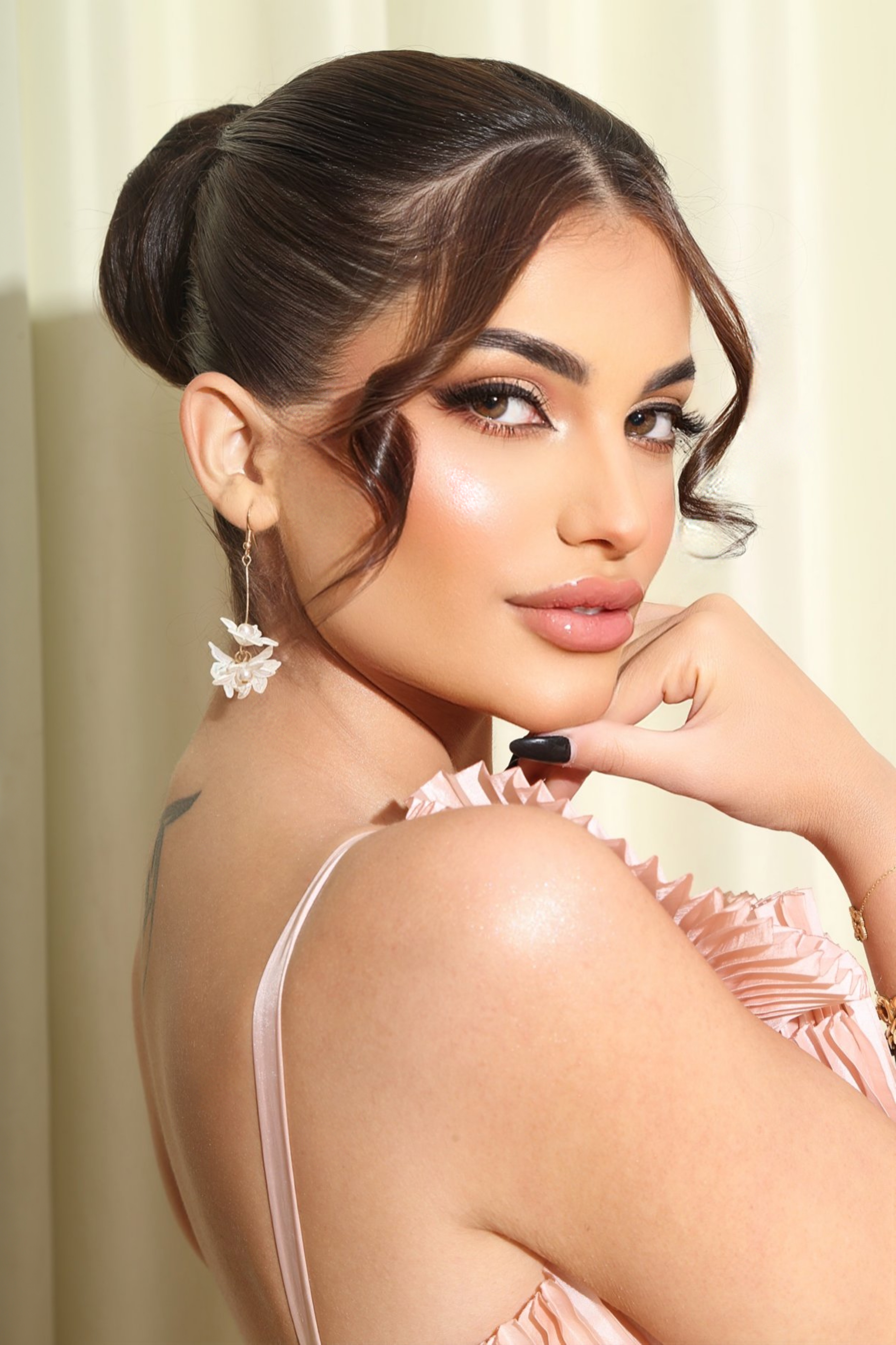 المودل / carla madi
