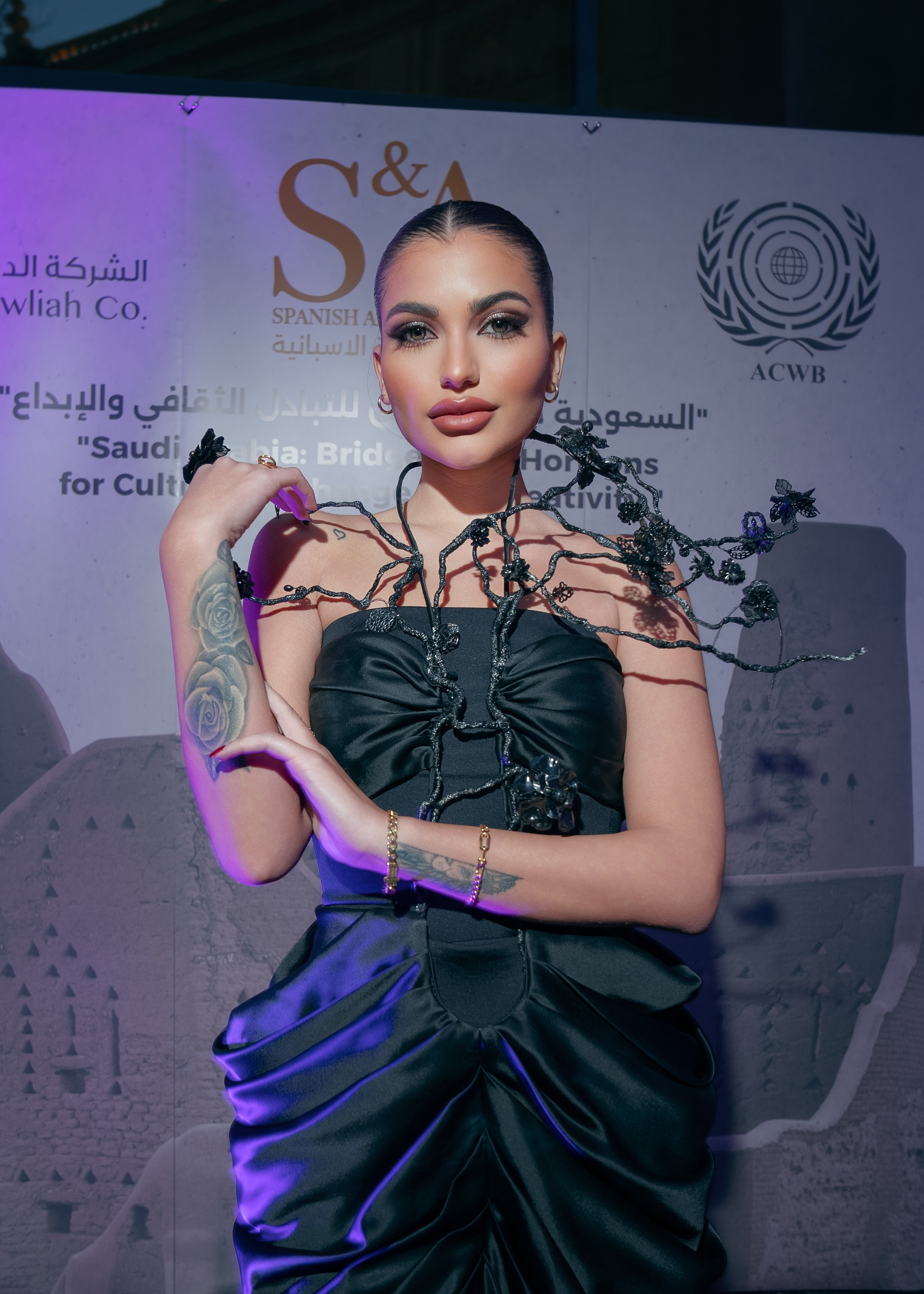 المودل / carla madi