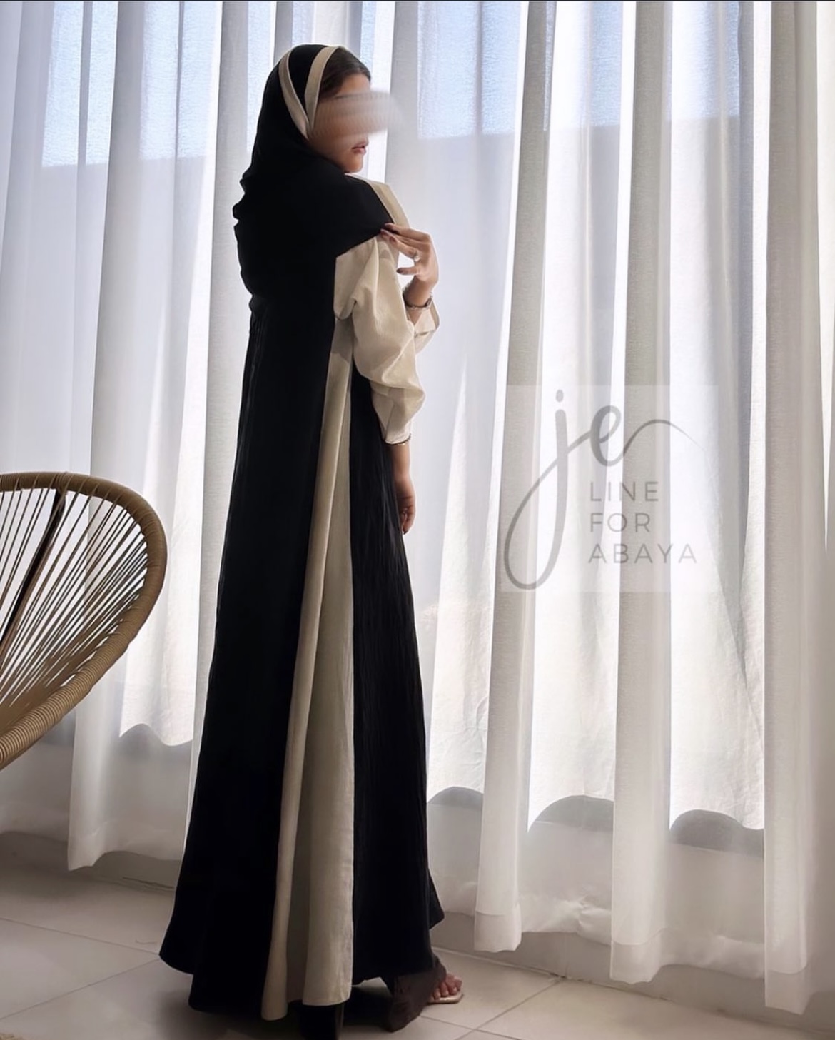 المودل / Sally .