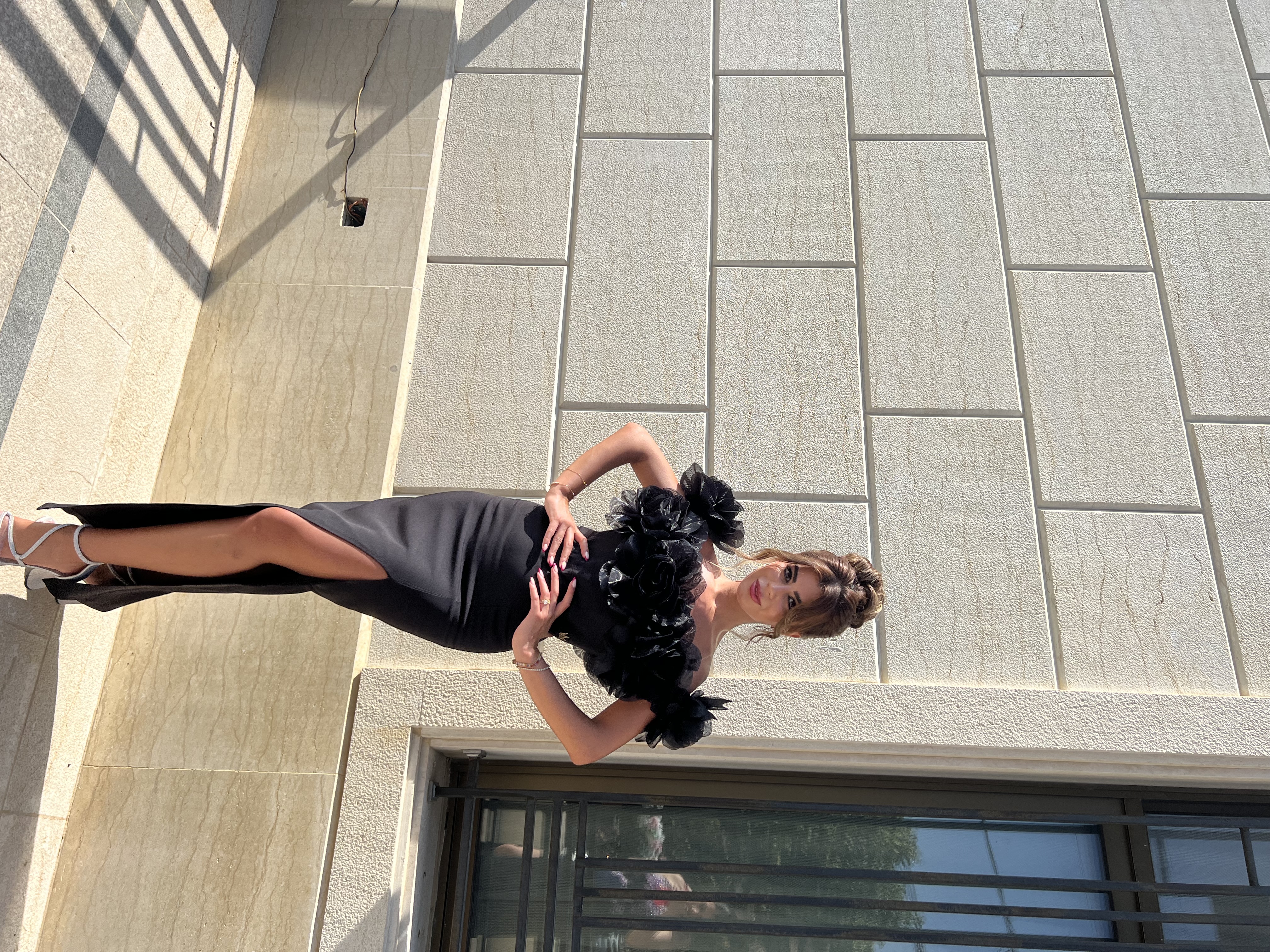 ../modelsfile/model_562_6817a5fd9928b.jpeg