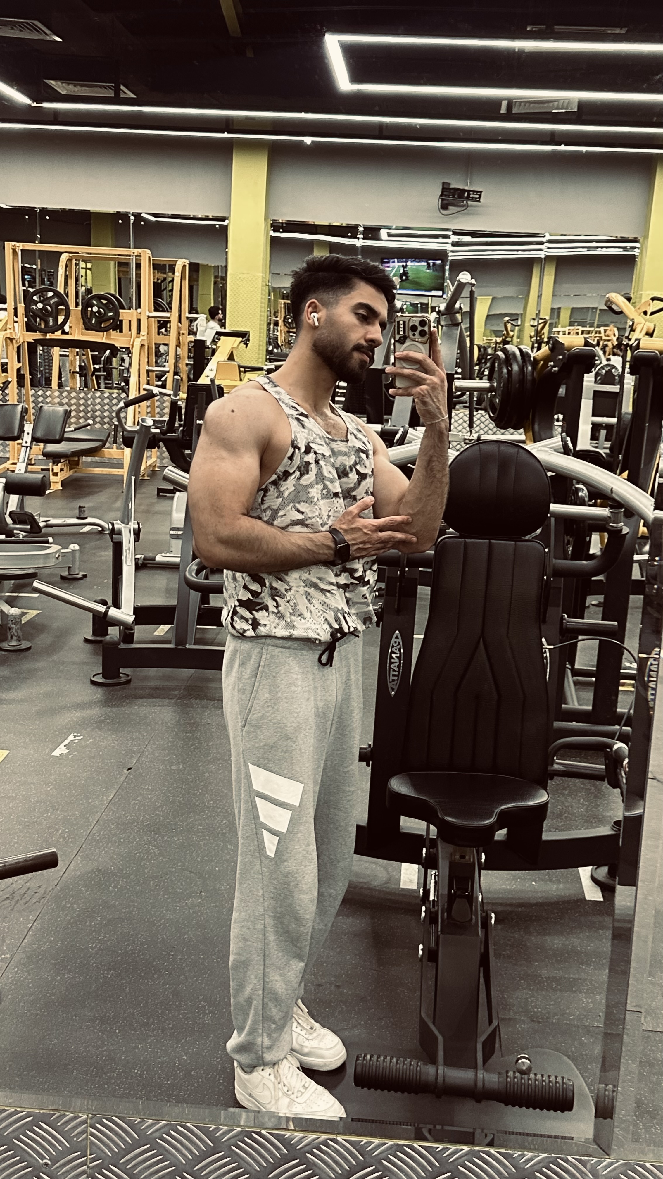 المودل / Ahmad Tayeb