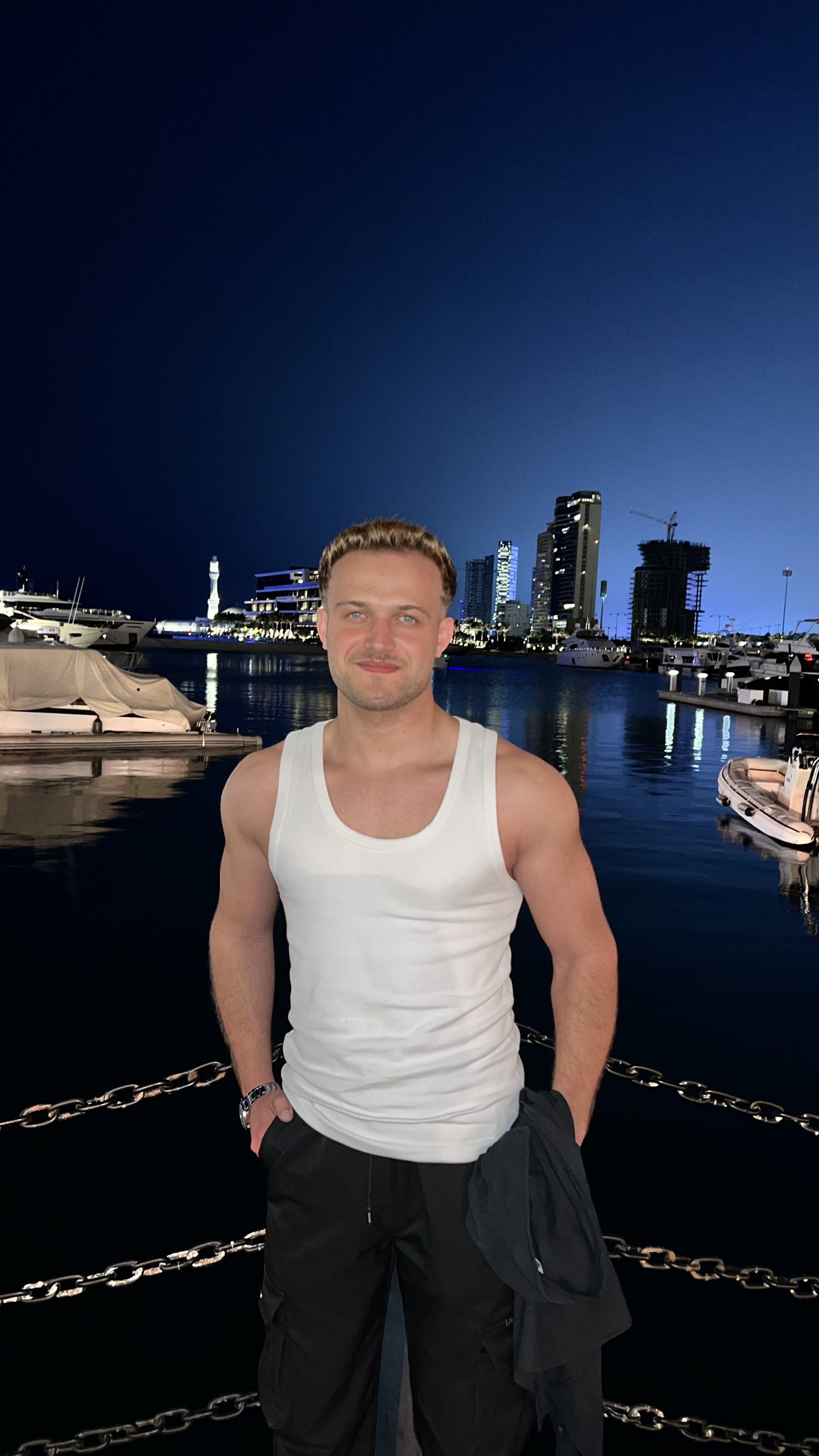 المودل / عمر الصالحه