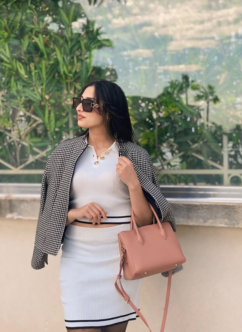 المودل / Bouthaina Boulahem