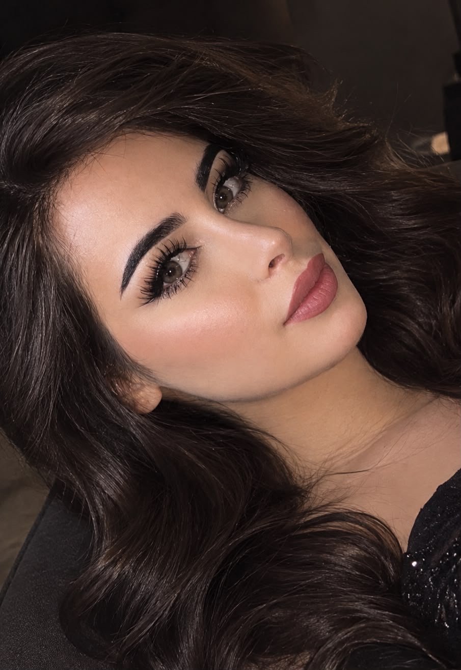 المودل / Amani Hanifa