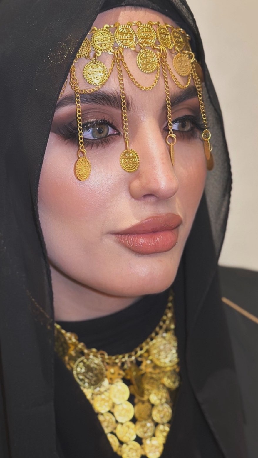 المودل / اميرة منصور