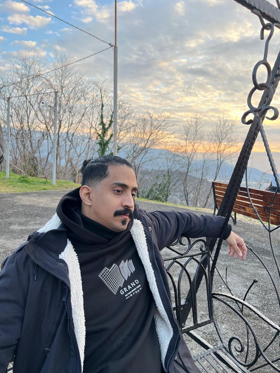 المودل / SALEM ALHADDAD