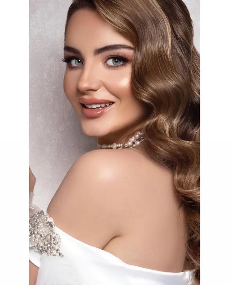 المودل / Maryna karpeka